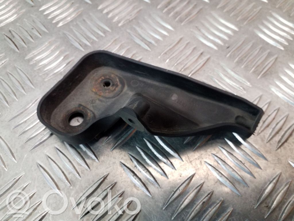 Audi A3 S3 8P Soporte de montaje del parachoques trasero 