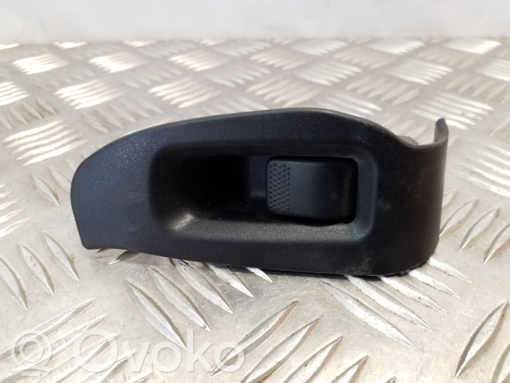 Subaru Legacy Electric window control switch 