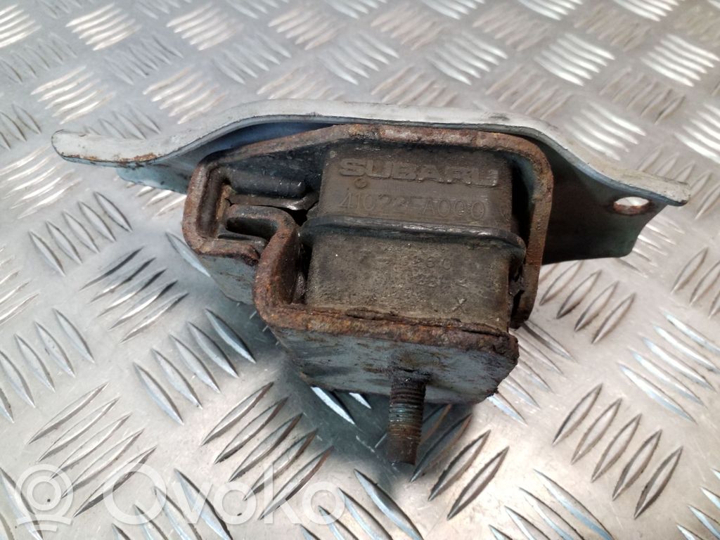 Subaru Legacy Engine mount bracket 