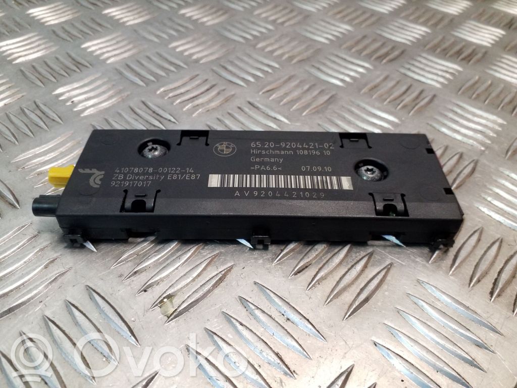 BMW 1 E81 E87 Antenos stiprintuvas 
