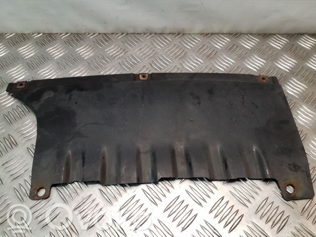 BMW 1 E81 E87 Couvre-soubassement arrière 
