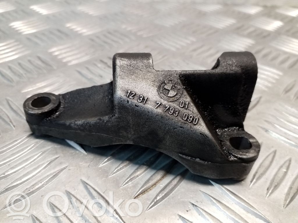 BMW 5 E60 E61 Generator/alternator bracket 