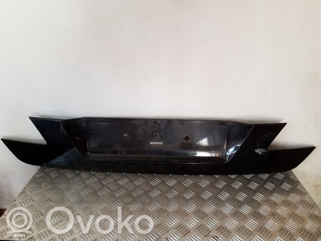 BMW 7 E65 E66 Moldura de la puerta trasera 