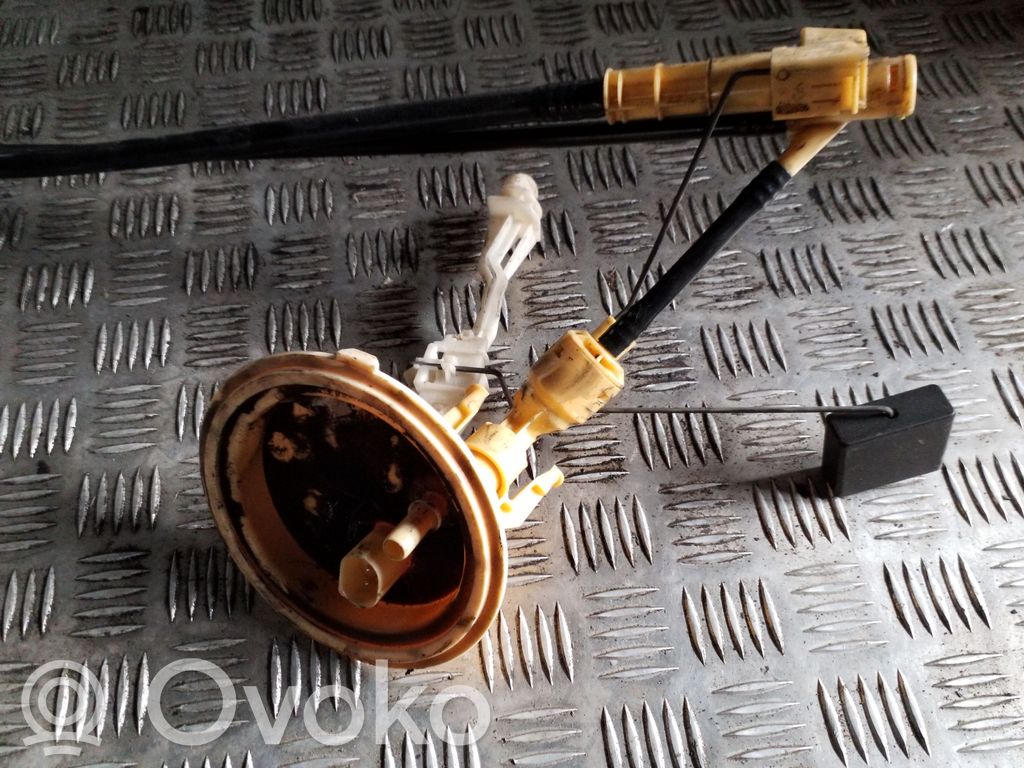 BMW 7 E65 E66 Capteur niveau de carburant 