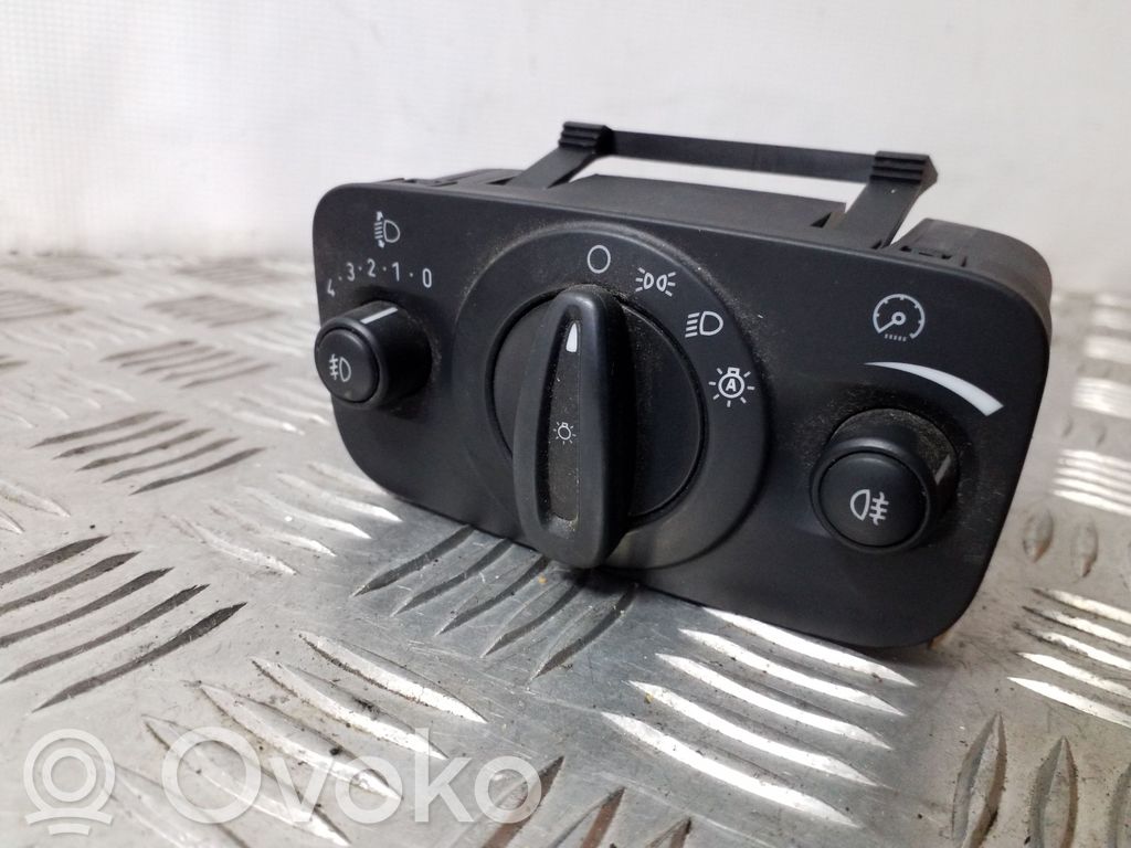 Ford C-MAX II Light switch 