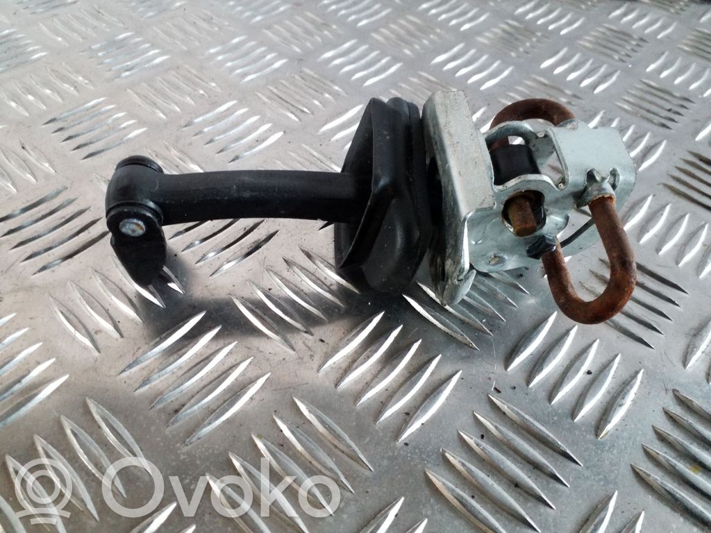BMW X3 E83 Etuoven pidätin 