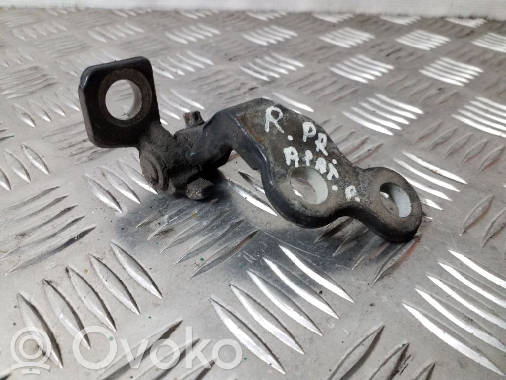 Ford Focus Front door lower hinge 