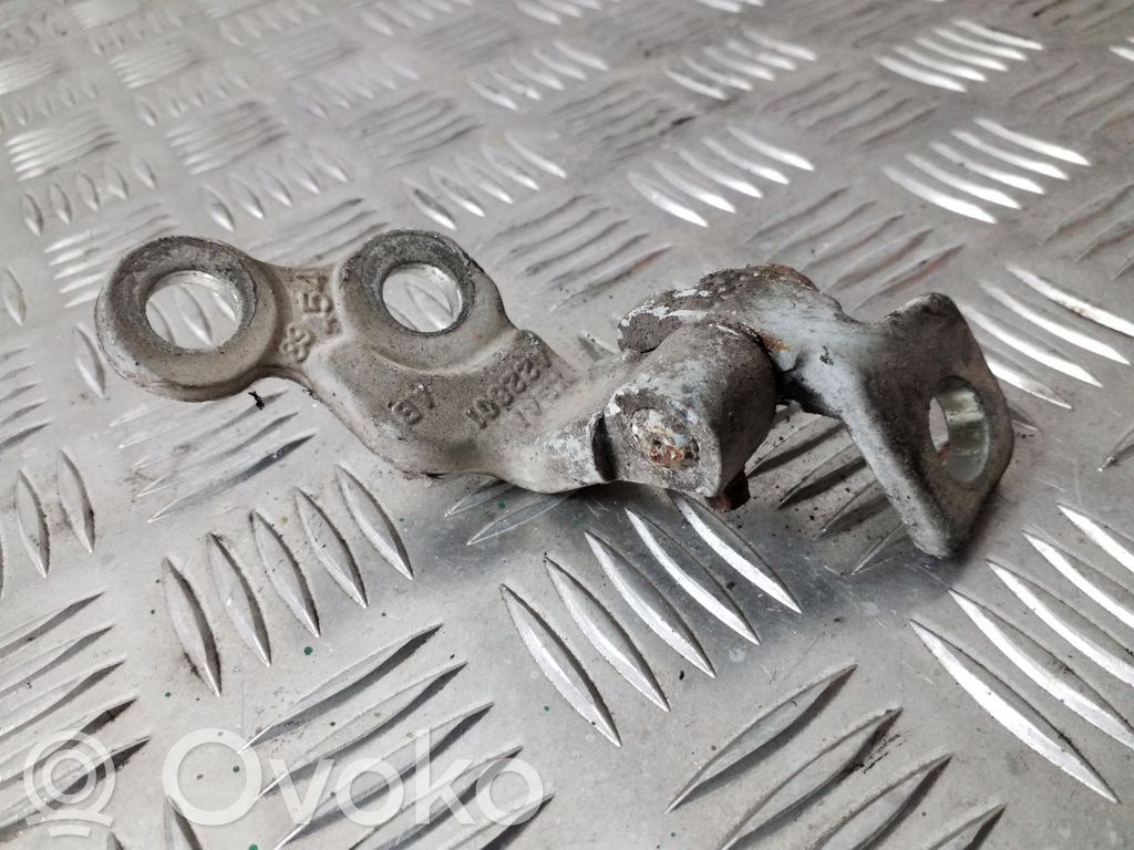 Ford Focus Front door lower hinge 