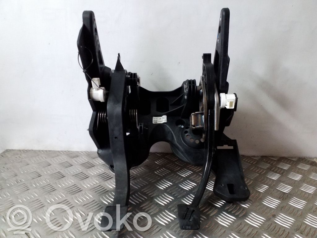 Opel Astra K Pedały / Komplet 