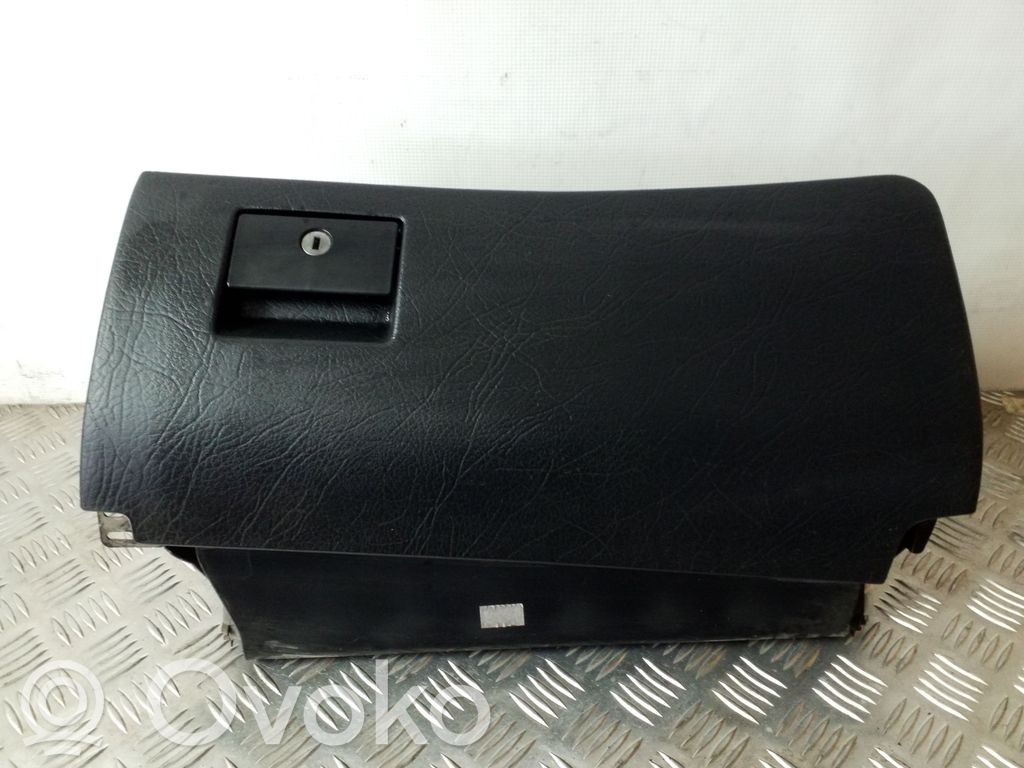 Audi A6 S6 C4 4A Guantera 