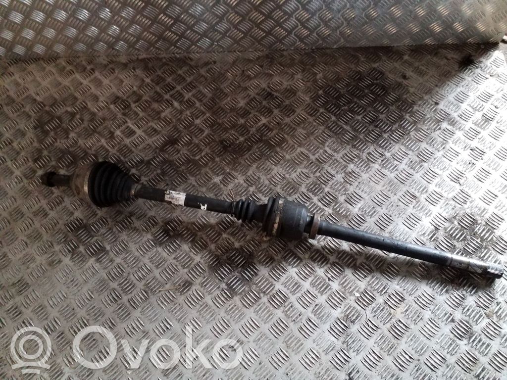 Opel Vivaro Priekinis pusašis 