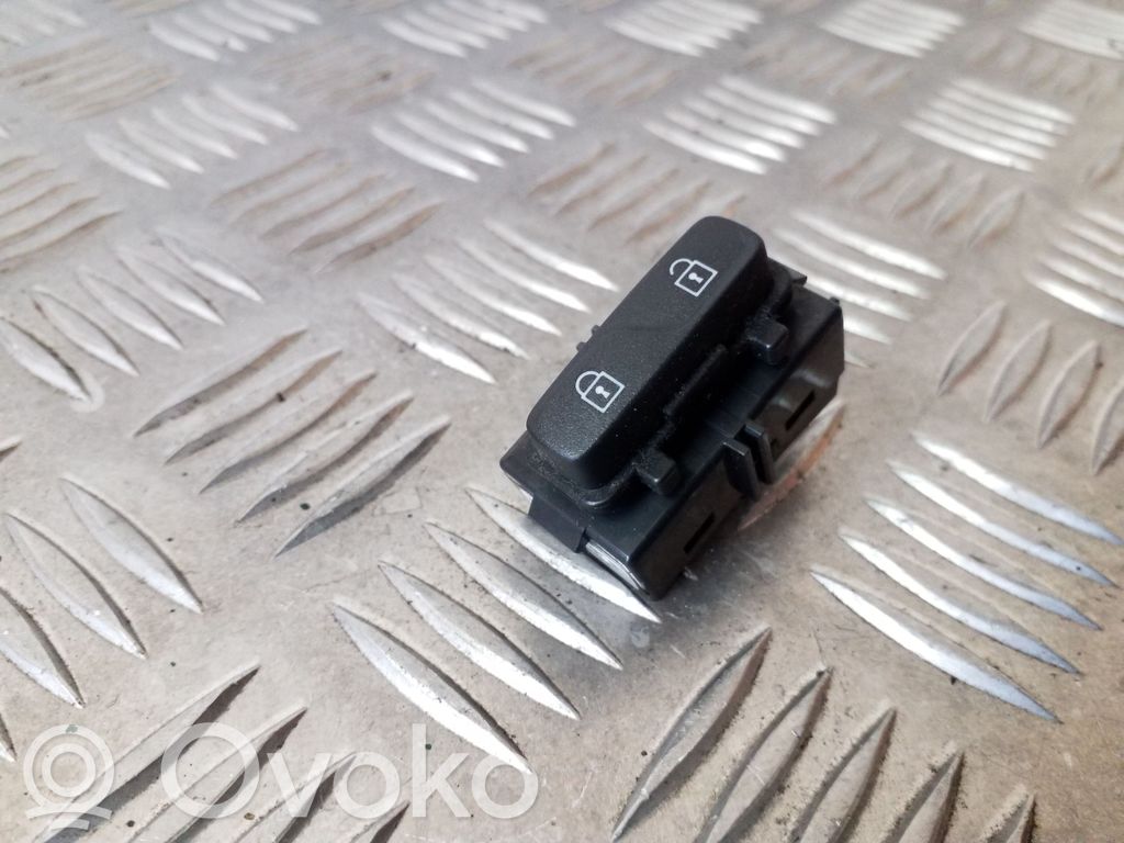 Central locking switch button   31272015