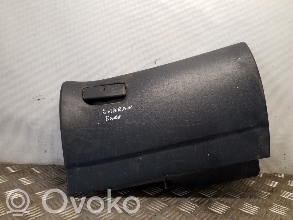 Volkswagen Sharan Glove box 