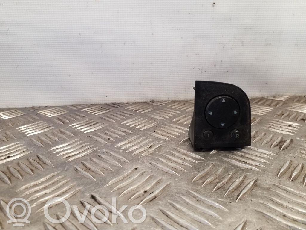 Audi 80 90 S2 B4 Wing mirror switch 