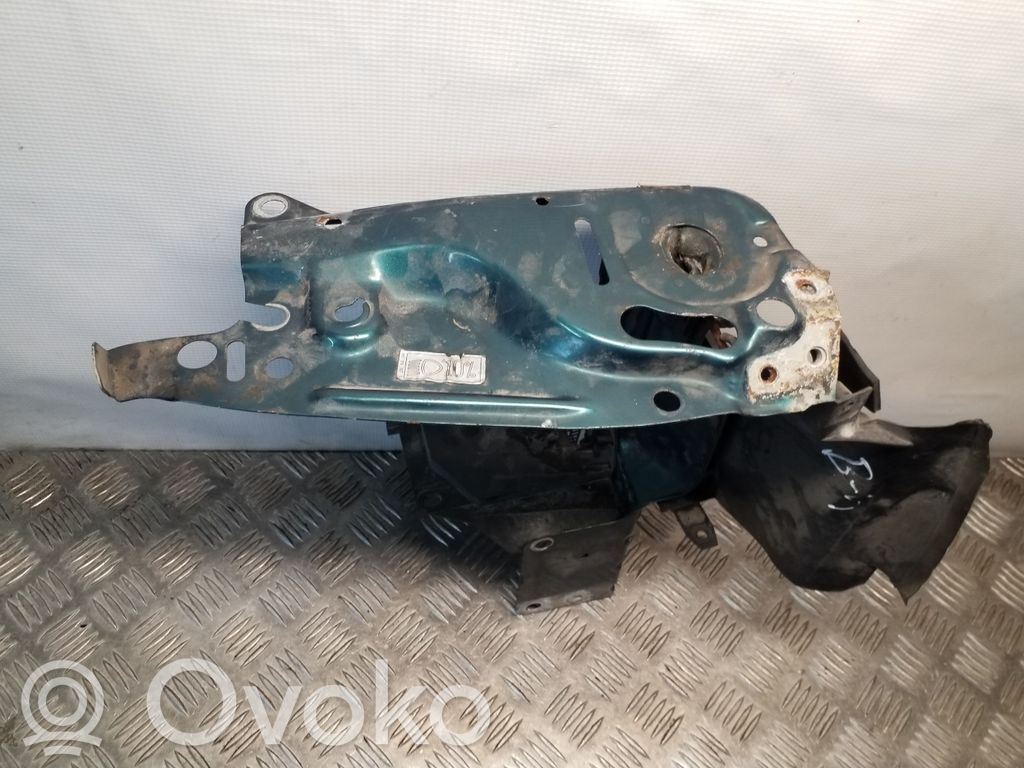 Audi 80 90 S2 B4 Ylempi jäähdyttimen ylätuen suojapaneeli 
