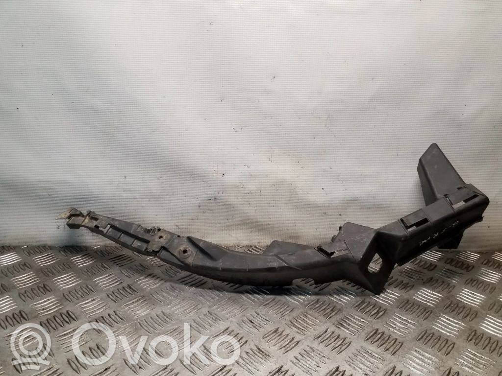 Volkswagen PASSAT B5 Front bumper mounting bracket 