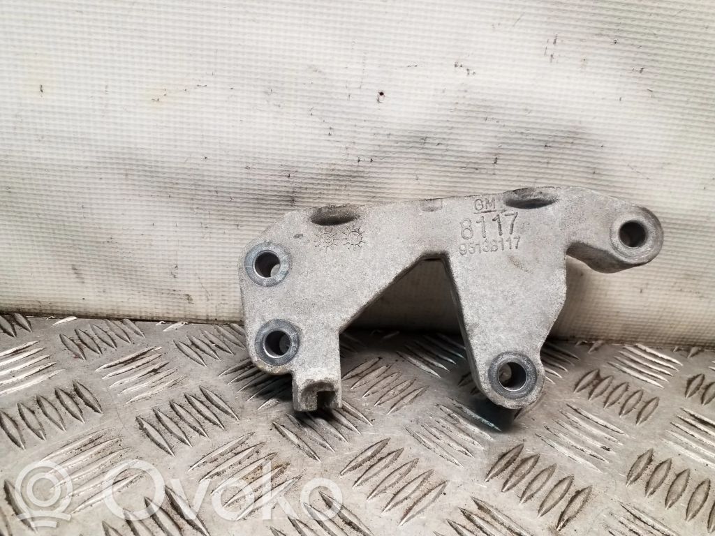 Opel Mokka Engine mounting bracket 