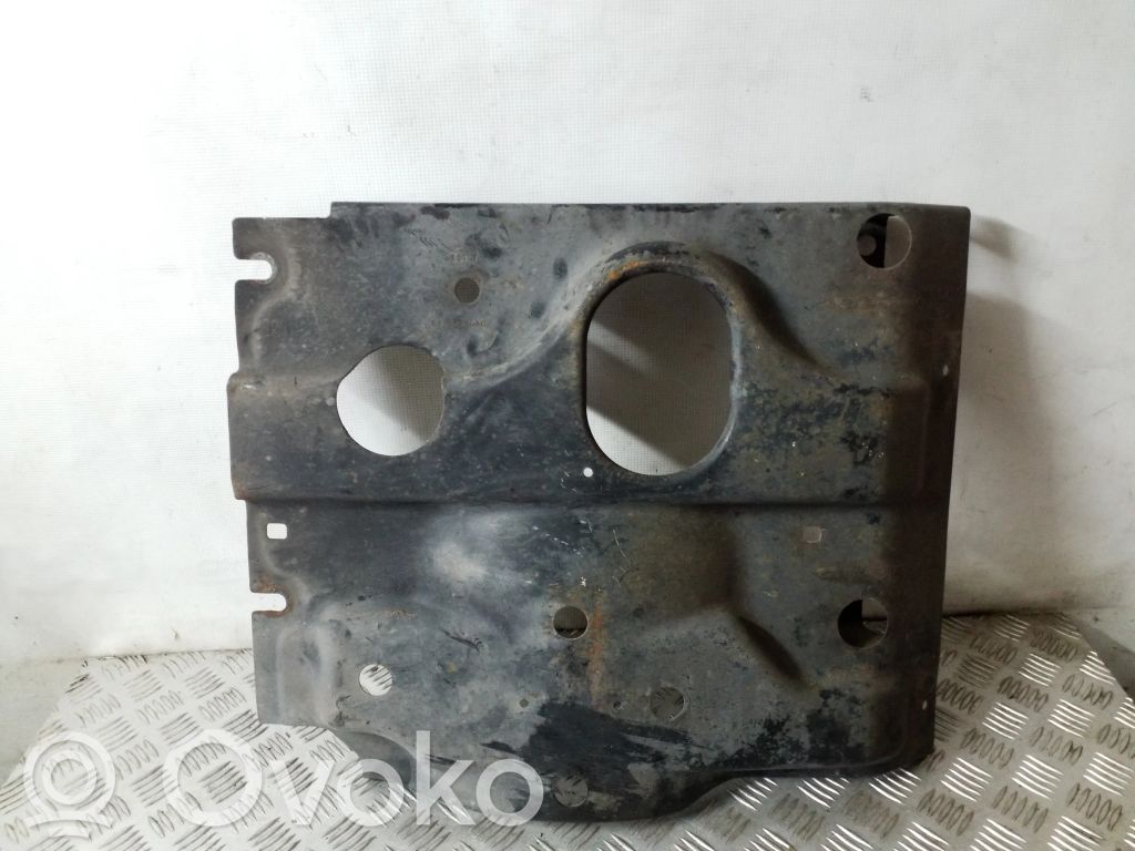 Engine splash shield/under tray   52129290AC