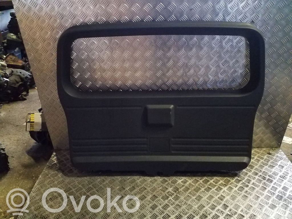Tailgate trim   5KG78TRMAA
