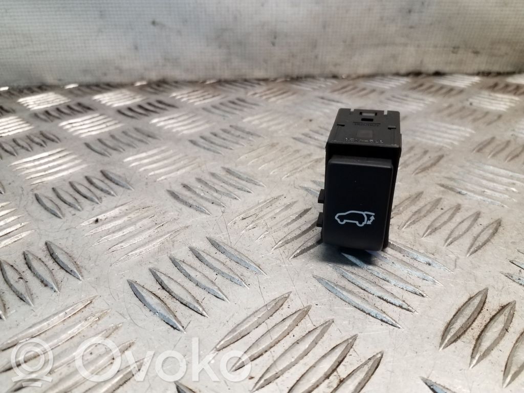 Lexus RX 450H Tailgate opening switch 