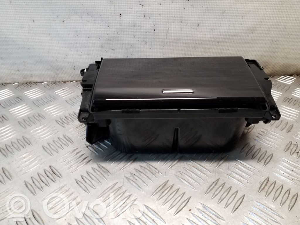 Lexus RX 450H Cup holder front 