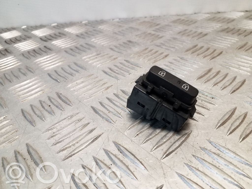 Volvo V40 Central locking switch button 