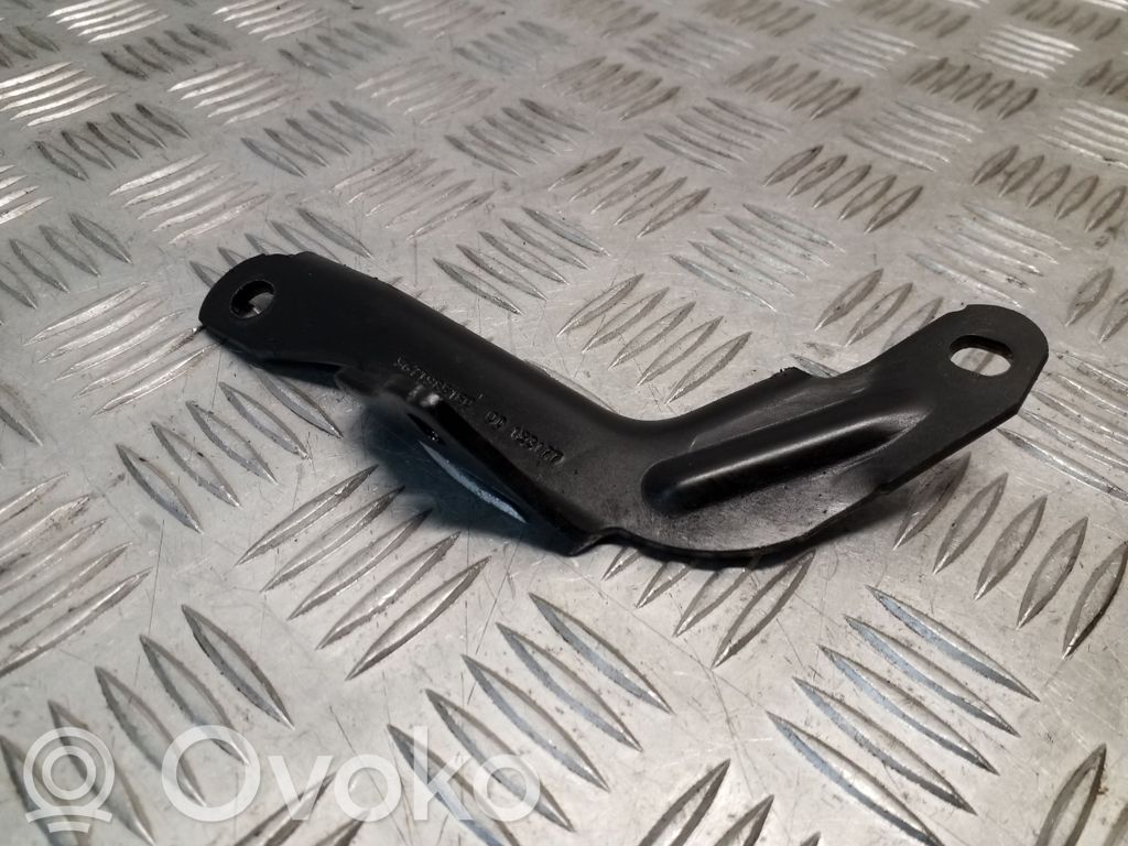Volvo V40 Other engine bay part 