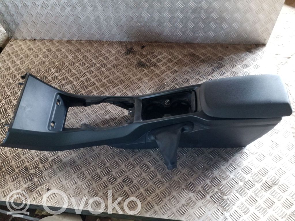 Volvo V40 Centrinė konsolė 