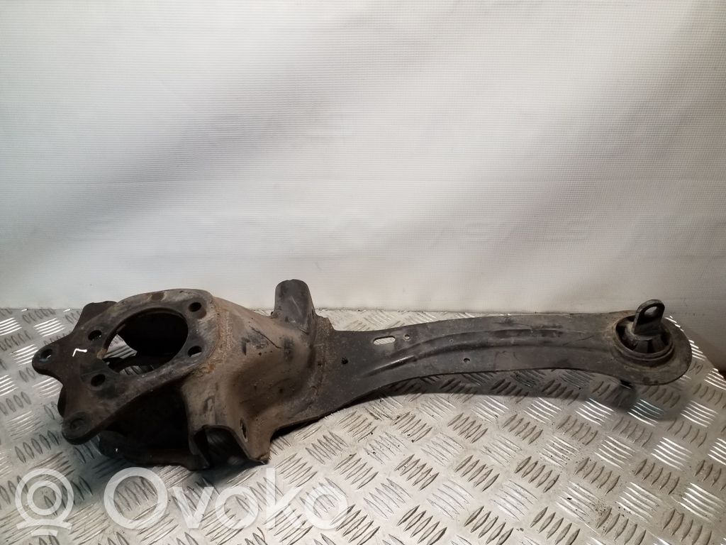 Volvo V40 Aizmugurē riteņa rumbas vārpstas šarnīrs (stupica, capfa) 
