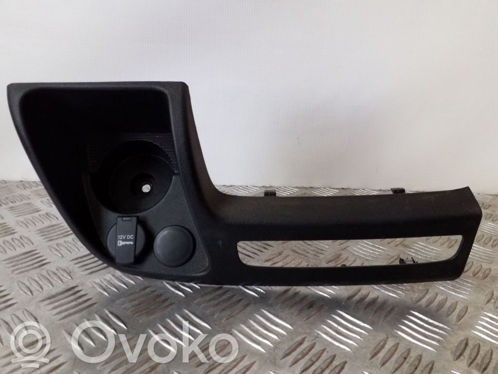 Peugeot Boxer Mukiteline edessä 