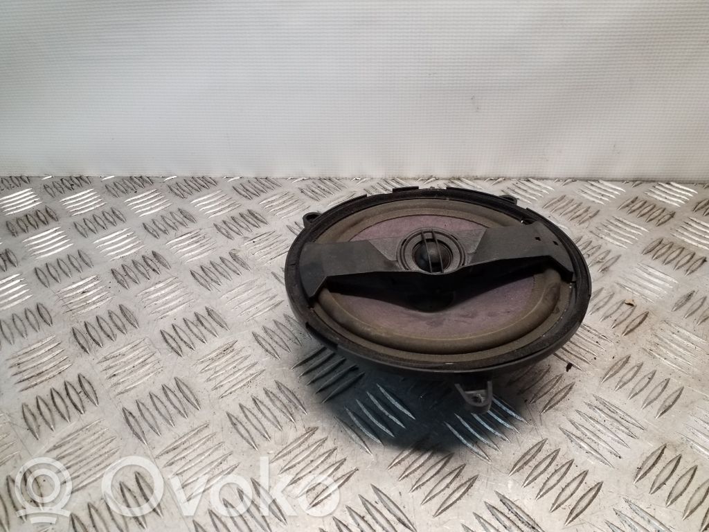 Audi A4 S4 B5 8D Front door speaker 