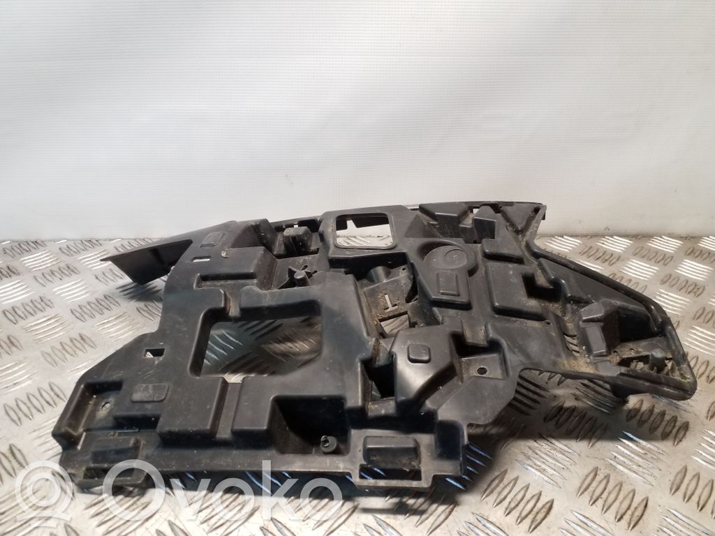 Volvo V40 Front bumper mounting bracket 