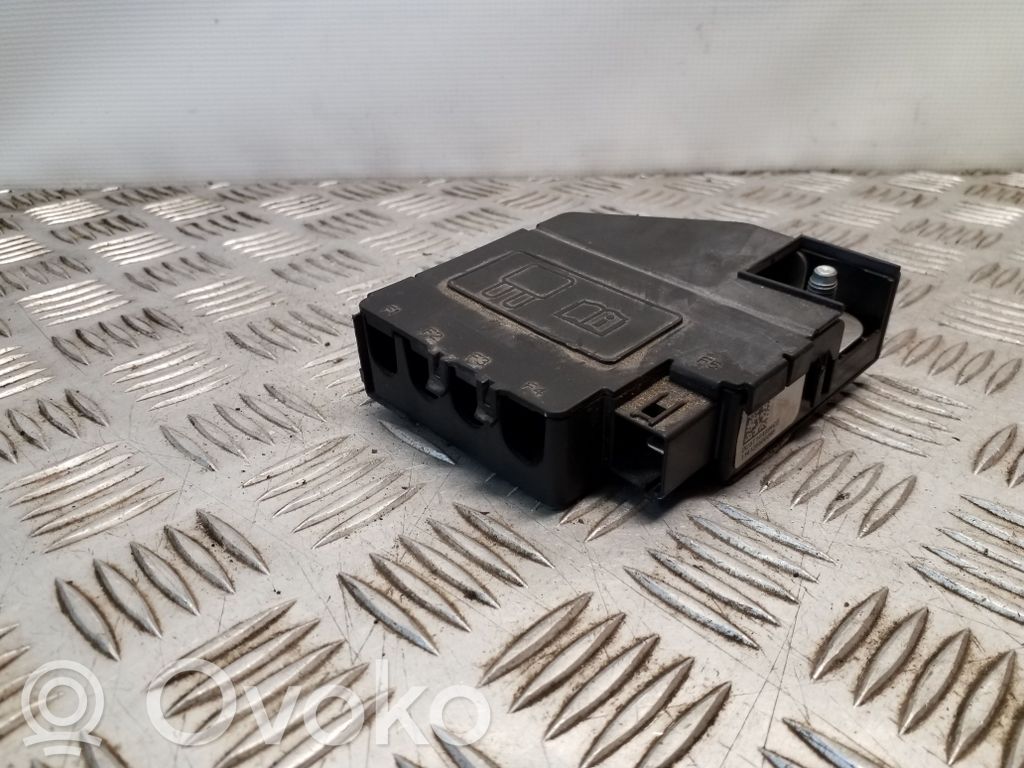 Ford Mondeo MK V Cableado positivo 