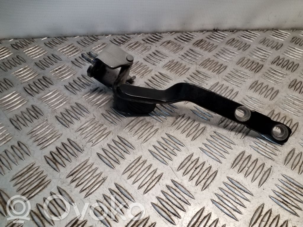 Audi A1 Tailgate/trunk/boot hinge 