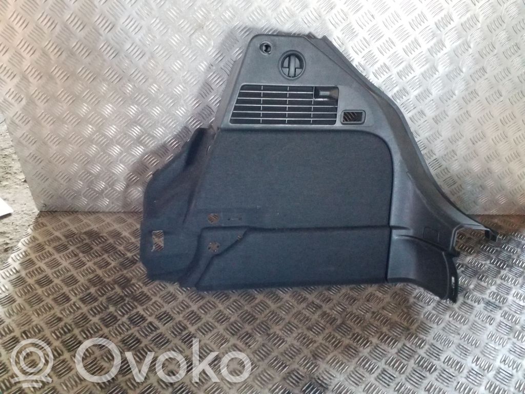 Audi A1 Tavaratilan sivuverhoilu 