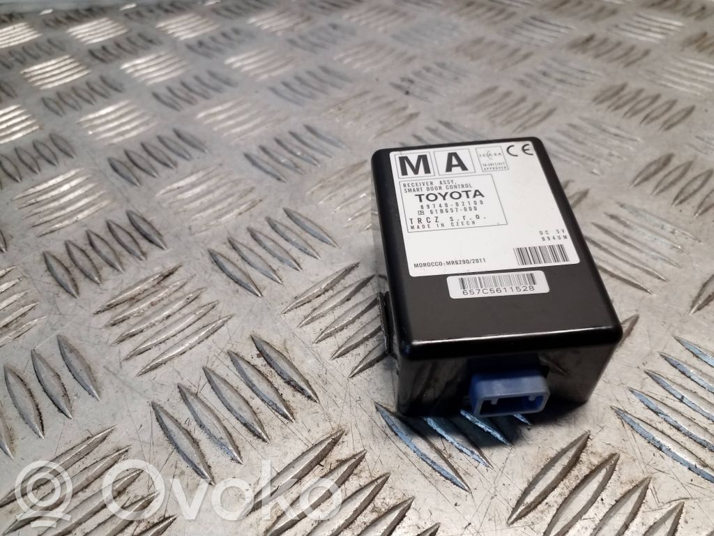 Toyota Auris E180 Door central lock control unit/module 