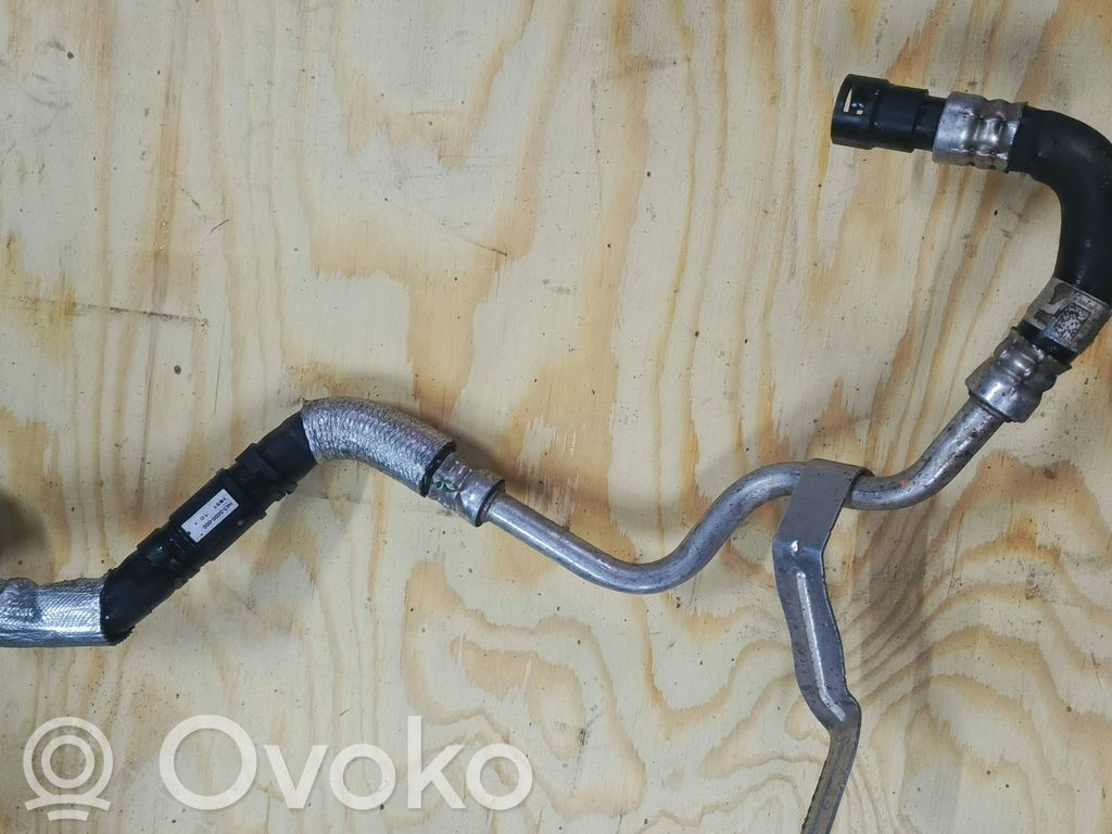 Engine coolant pipe/hose   H435000000