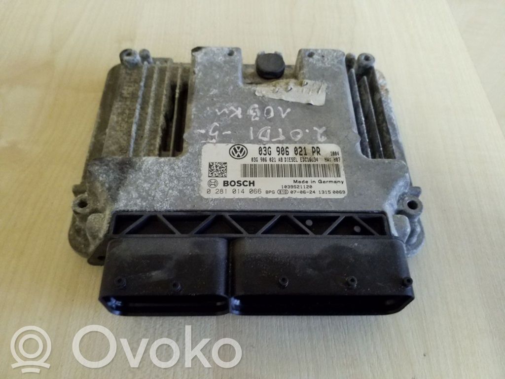 Volkswagen Golf V Engine control unit/module 