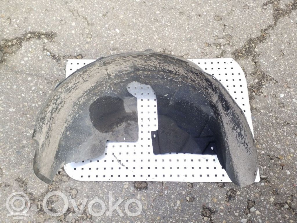 Volkswagen PASSAT B7 Rivestimento paraspruzzi parafango posteriore 