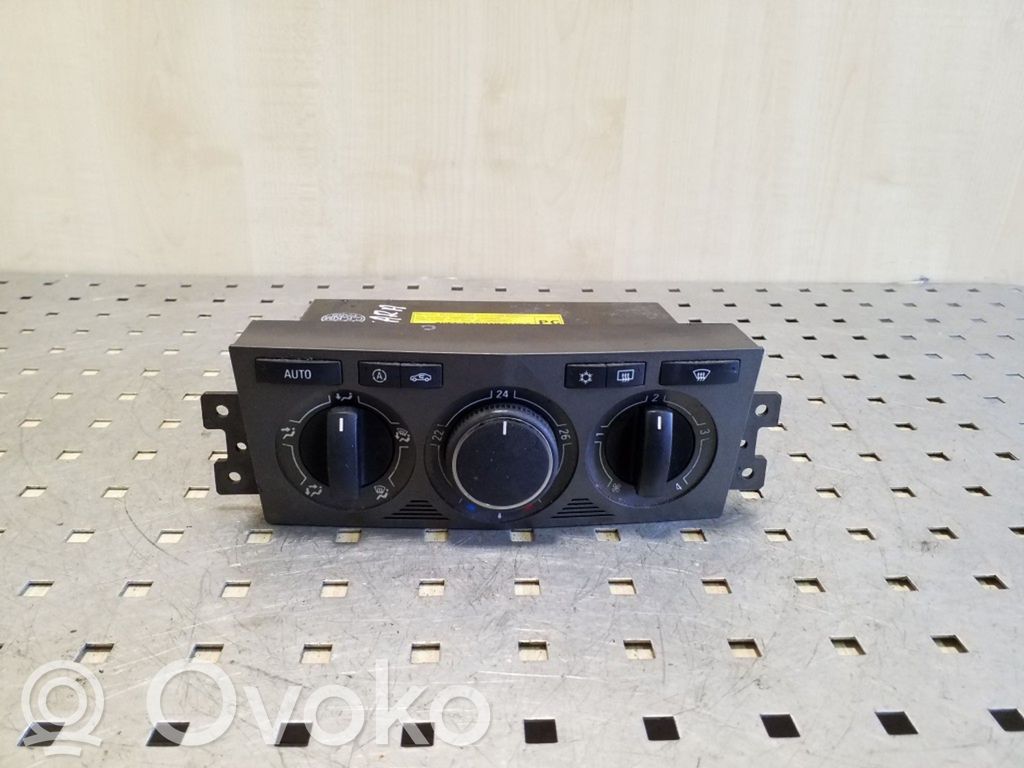Opel Antara Climate control unit 