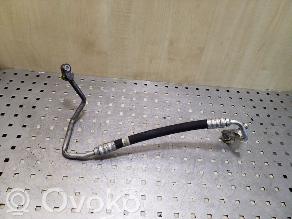 BMW X5 E53 Ilmastointilaitteen putki (A/C) 