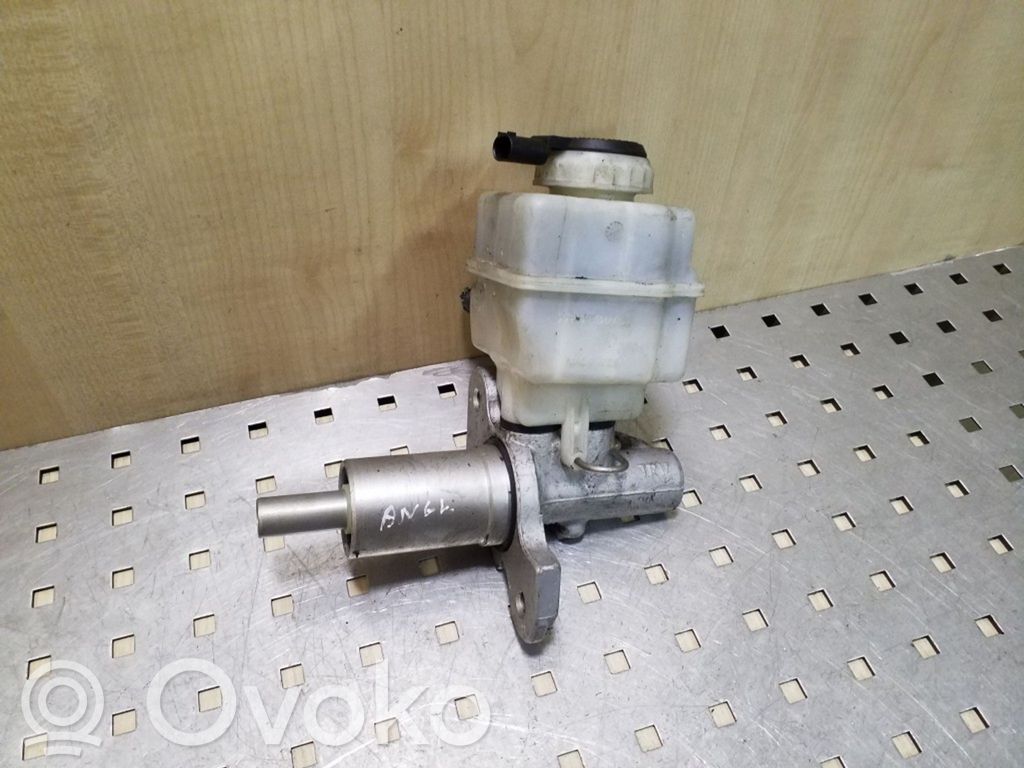 BMW 5 F10 F11 Główny cylinder hamulca 