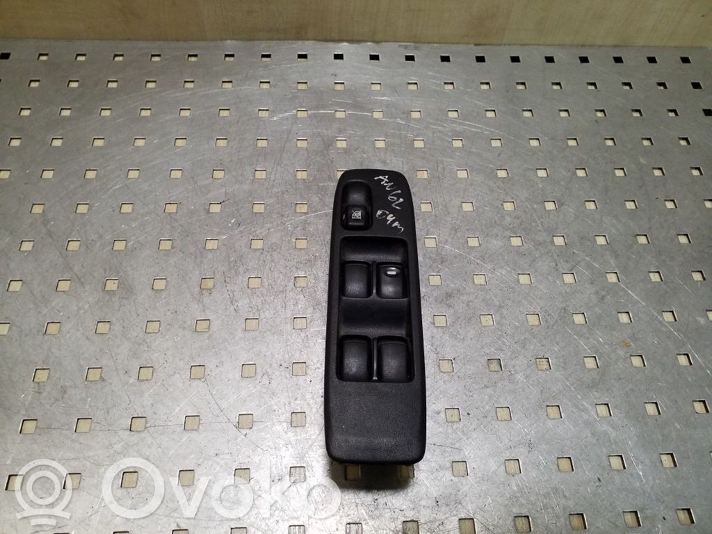 Mitsubishi Pajero Przyciski szyb 