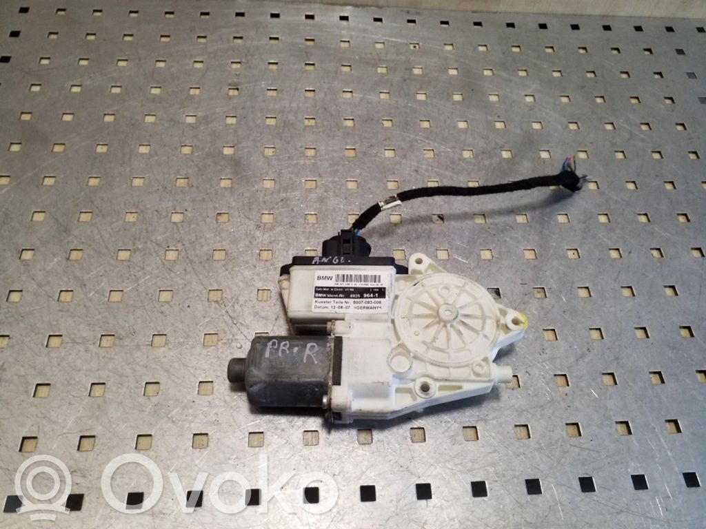 BMW X3 E83 Front door window regulator motor 