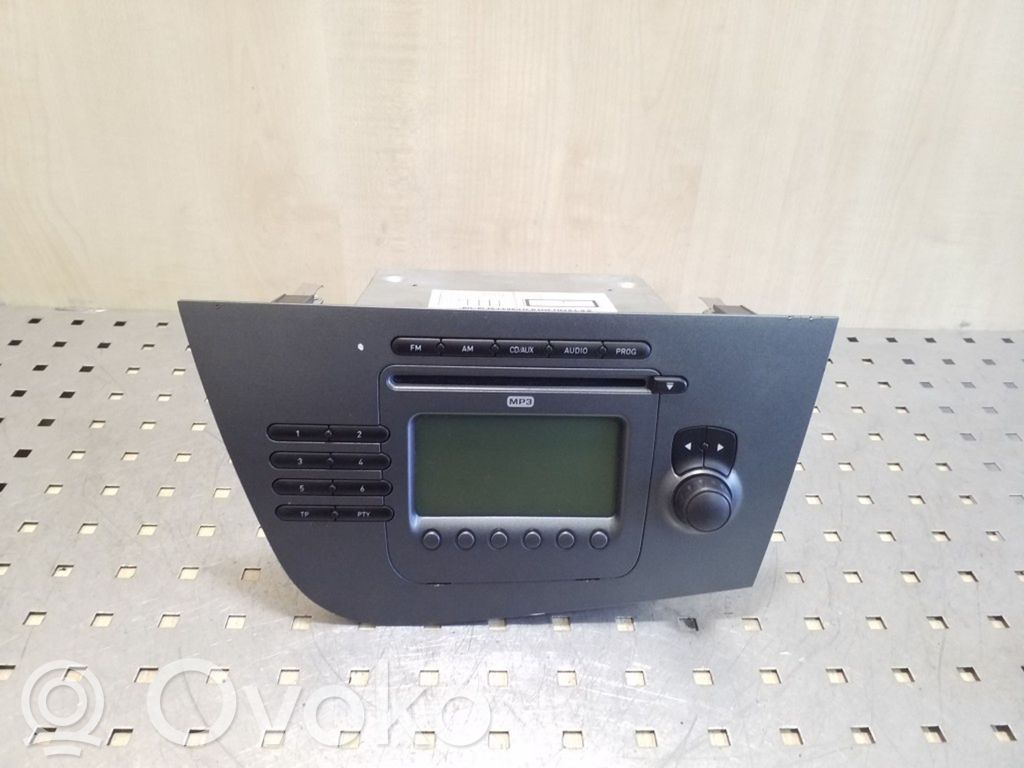 Seat Leon (1P) Radio/CD/DVD/GPS head unit 