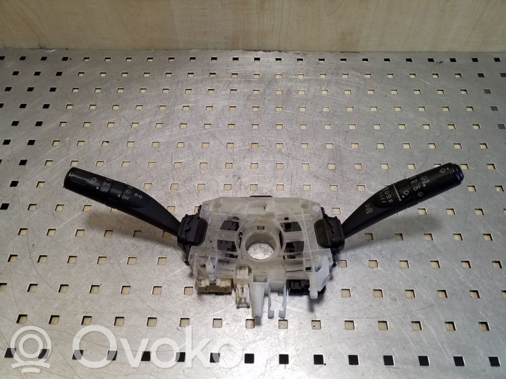 Subaru Legacy Commodo, commande essuie-glace/phare 