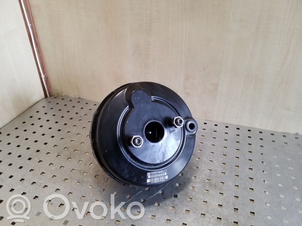 Opel Astra J Wspomaganie hamulca 