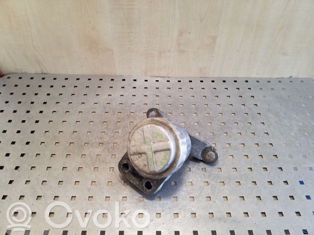 Ford Galaxy Engine mount bracket 