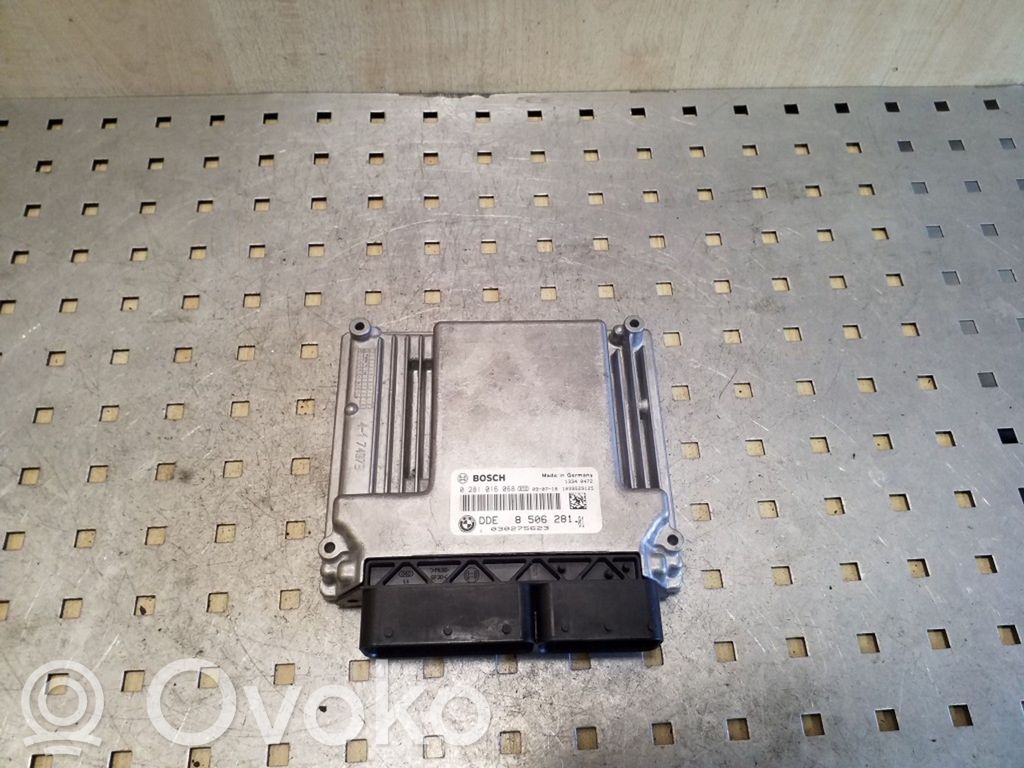 BMW 3 E90 E91 Variklio valdymo blokas 