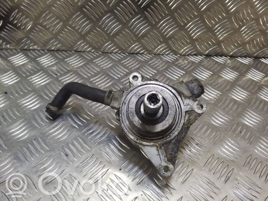Nissan Navara D40 Bomba de vacío 